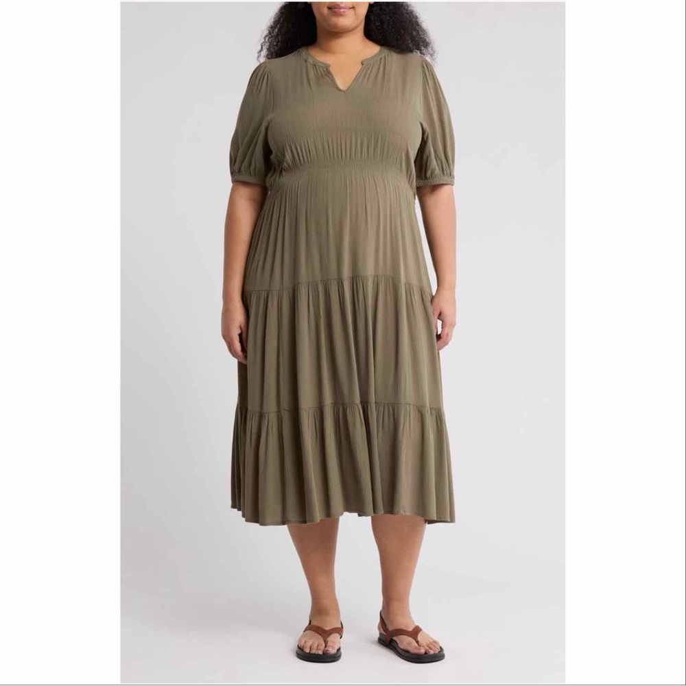 Melrose and Market Crinkle Midi Dress (Plus)